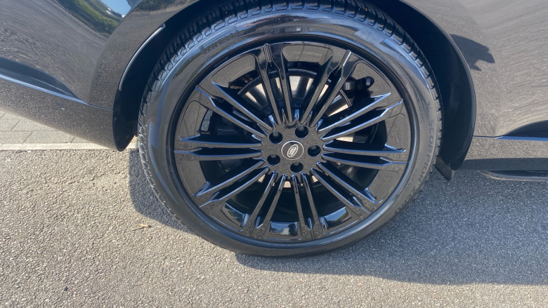 Land Rover Range Rover 4.4 P530 V8 First Edition 4dr Auto Petrol Estate